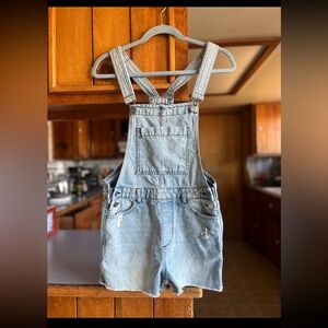 DL1961 Abigail faded and distressed overall shorts. Size S. Like new